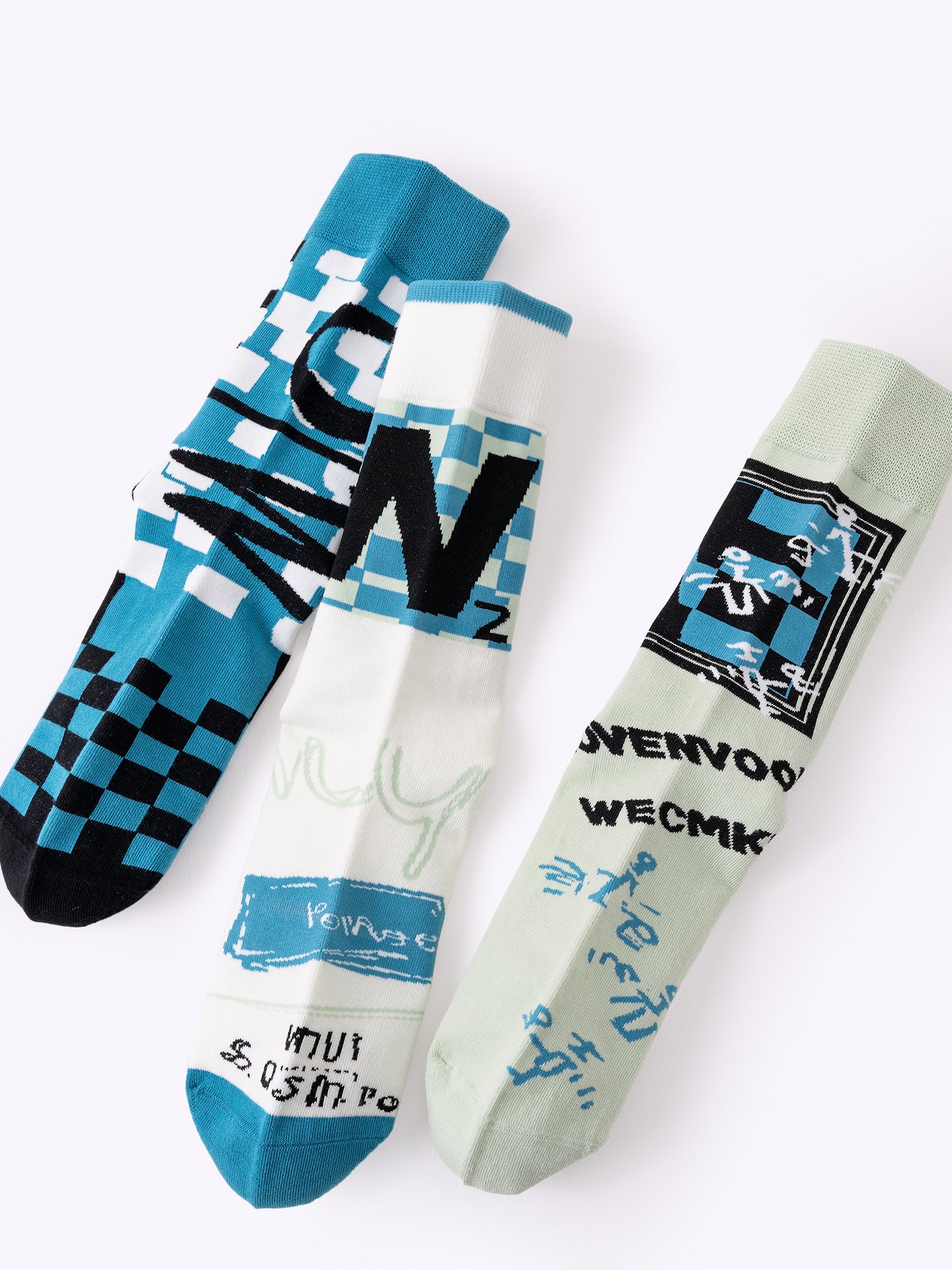 Street-chic checkered dopamine mid-calf socks