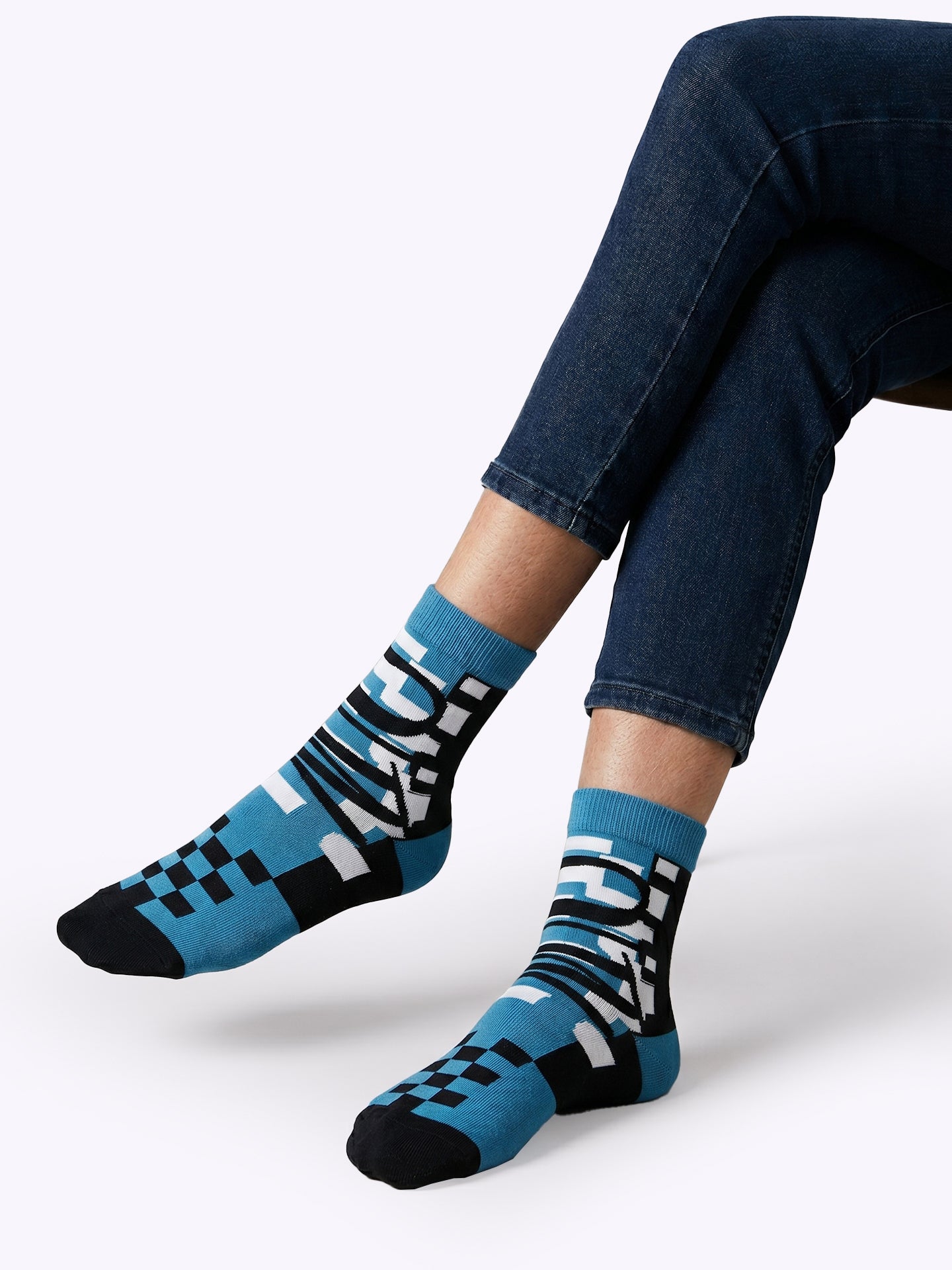 Street-chic checkered dopamine mid-calf socks